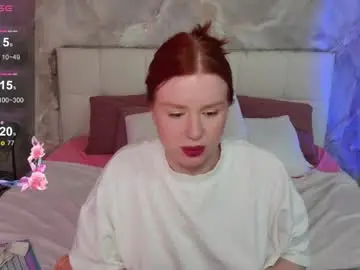 Lucyhornydoll  live sex cam