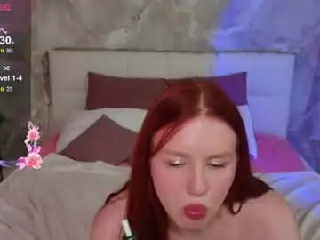 Lucyhornydoll  live sex cam