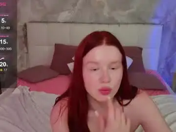 Lucyhornydoll  live sex cam