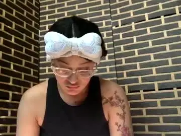 Makeouthilldani  live sex cam