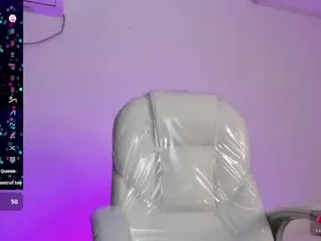 Rouseswt  live sex cam