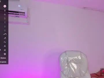 Rouseswt  live sex cam