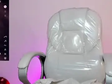 Rouseswt  live sex cam