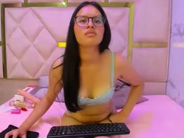 Sweetluna2  live sex cam