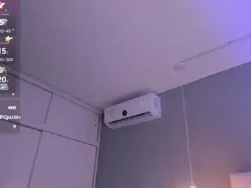 Akiramoon33  live sex cam