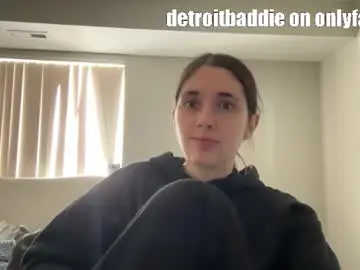 Detroitbaddie  live sex cam