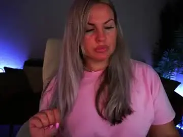 Kiracandys  live sex cam