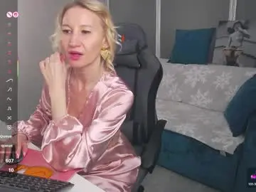 Marysantamonika  live sex cam