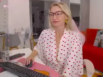 Marysantamonika  live sex cam
