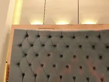 Pocahontas_pow  live sex cam