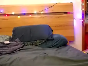 Suziestardust  live sex cam