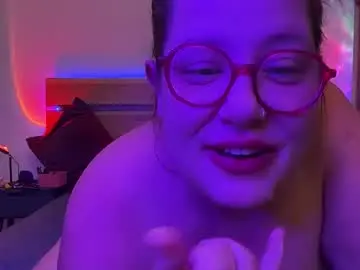 Suziestardust  live sex cam