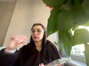 Vikimyr  live sex cam
