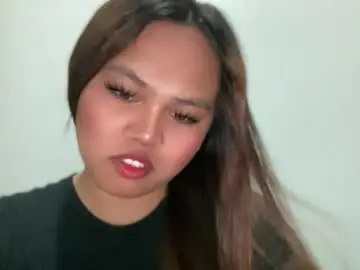 Yourhotgirl_lyn  live sex cam
