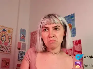 Annietinky  live sex cam