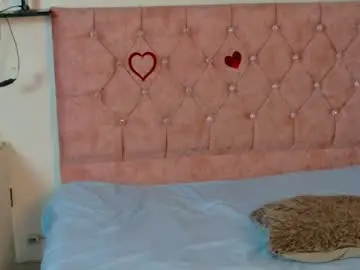 Breandahparker  live sex cam