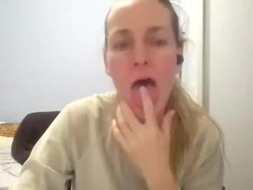 Crazyanny  live sex cam