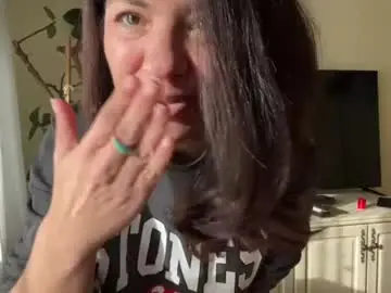 Friendship27  live sex cam