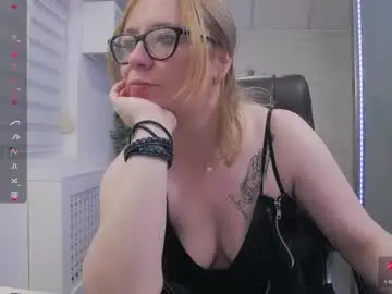 Maddysmile  live sex cam