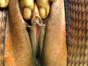 Nyunyu4  live sex cam