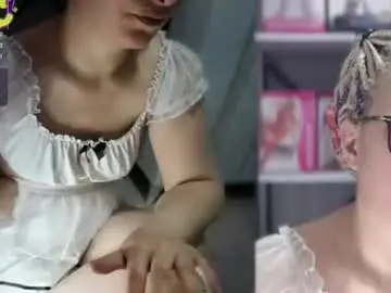 Bisexyeliz35  live sex cam