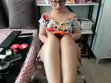 Bisexyeliz35  live sex cam