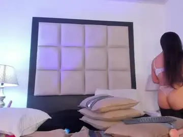 Cloheebell  live sex cam