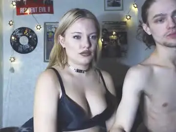 Deepholedays  live sex cam
