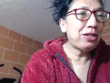 Evatuya  live sex cam