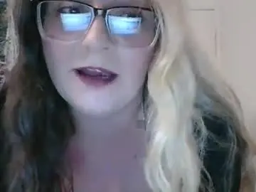 Karamelbaby89  live sex cam