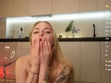 Karolina_hotty  live sex cam