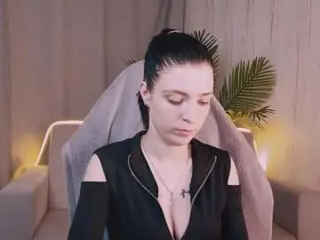 Katywoodman  live sex cam