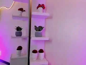 Lunajoness_  live sex cam