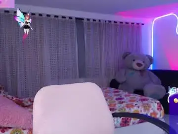 Lyann_  live sex cam