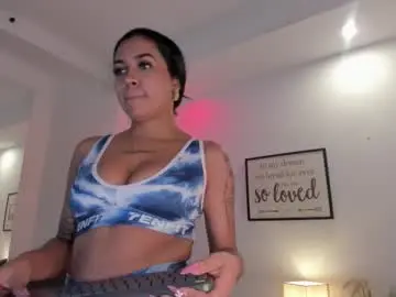 Melan_owen  live sex cam