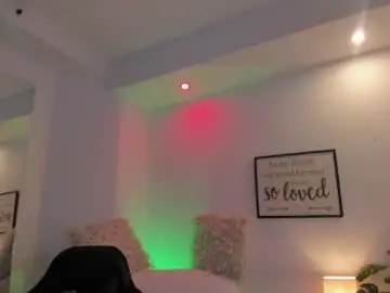 Melan_owen  live sex cam