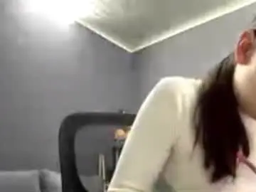 Mikajessie  live sex cam