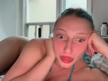 Prettyunicorn555  live sex cam