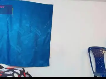 Sexy_curvi  live sex cam