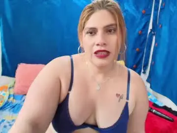 Sexy_curvi  live sex cam