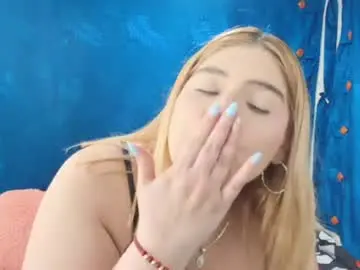 Sexy_curvi  live sex cam
