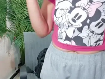 Sweety_smilee  live sex cam