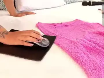 Irissross  live sex cam
