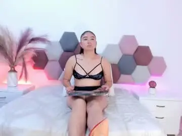Lunaawest  live sex cam