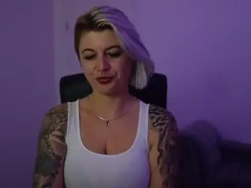 Milfjessy18  live sex cam