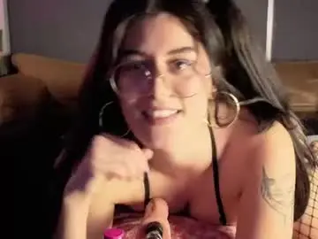 Officialmianoir  live sex cam