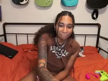 Onlystrings  live sex cam