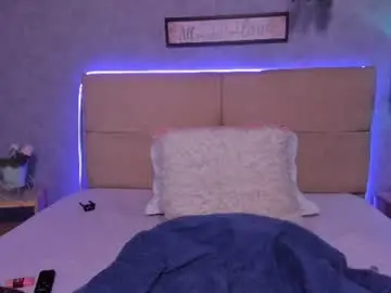 Roxanebrown  live sex cam