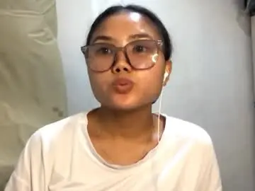 Shauntawist  live sex cam