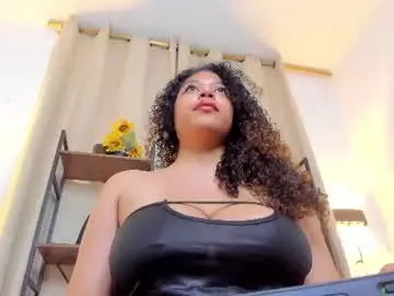 Vixenia  live sex cam